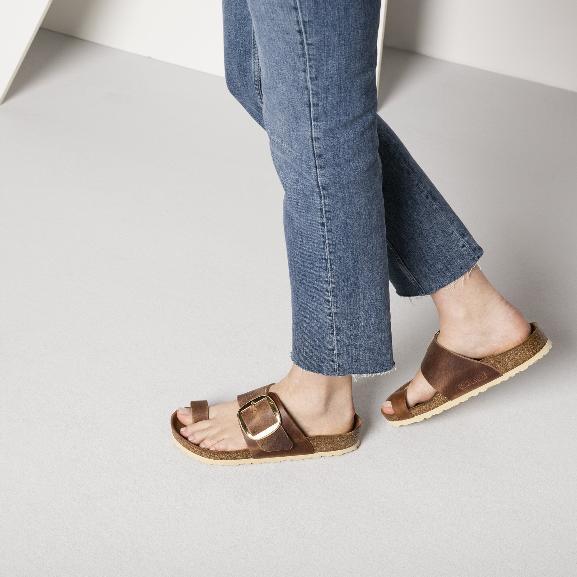 birkenstock big buckle oiled leather cognac